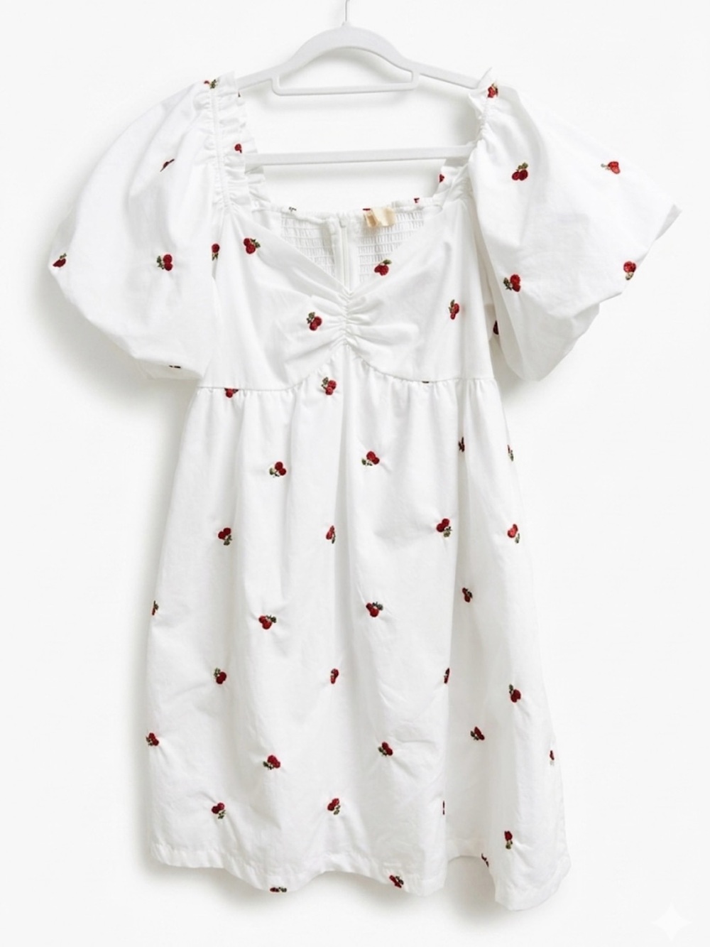 🍒 Altar’d State Cherry Embroidered Babydoll Puff Sleeve Pocket Mini Dress M EUC
